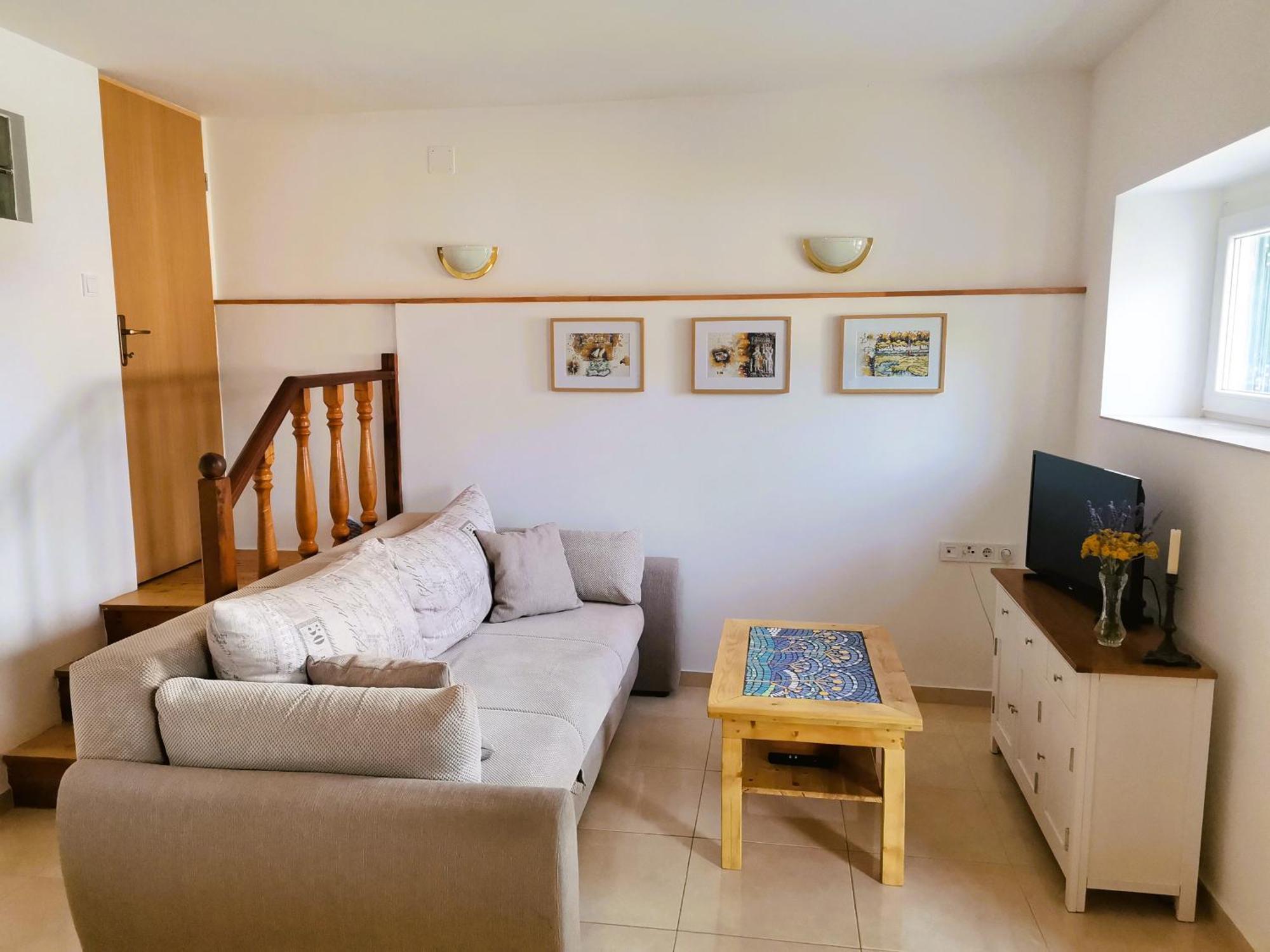 Charming Traditional Townhouse - Holiday Home Kata Jezera Luaran gambar