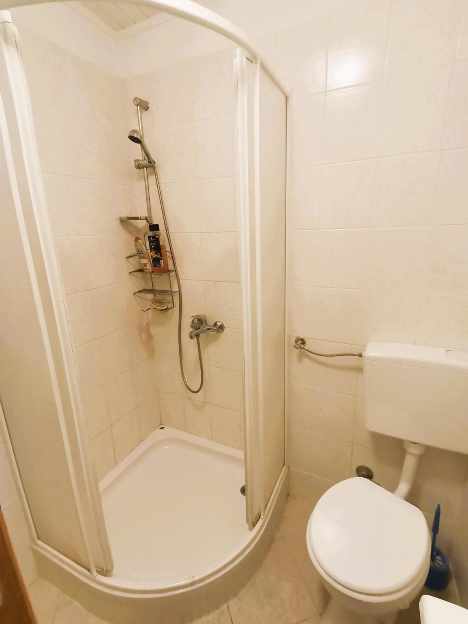 Charming Traditional Townhouse - Holiday Home Kata Jezera Luaran gambar